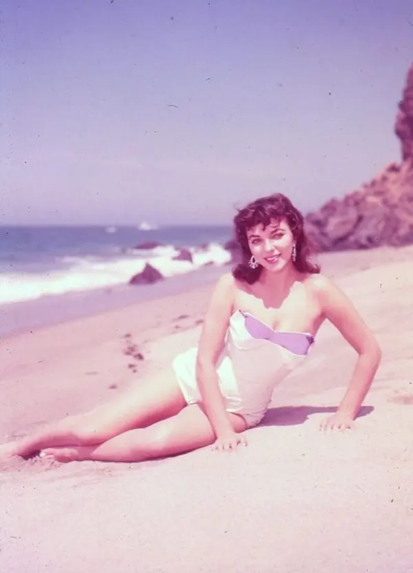 Joan Collins Vintage Photos