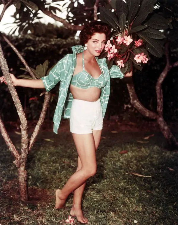 Joan Collins Vintage Photos