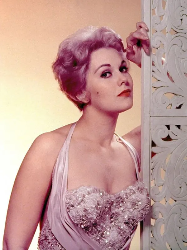 Young Kim Novak Photos