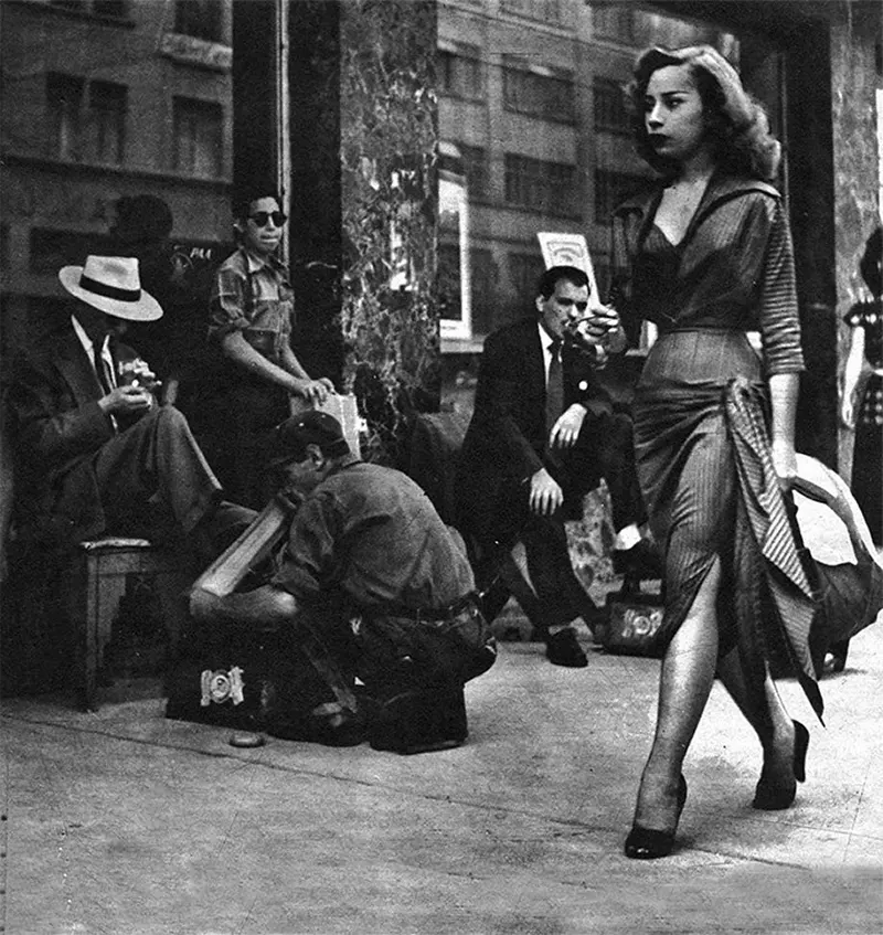 Maty Huitron social experiment walk in the street photos