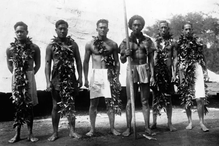 Hawaii Before It Was a State: Fascinating Photographs from the Early 20th Century
