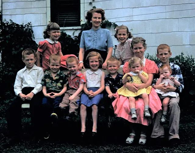 Vintage Photos of Large Families