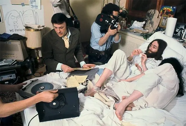John Lennon and Yoko Ono’s Protest Bed-in Protest