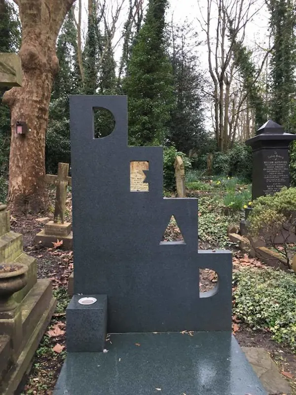 Fascinating Photos of Famous Graves and the Incredible Stories Behind Them