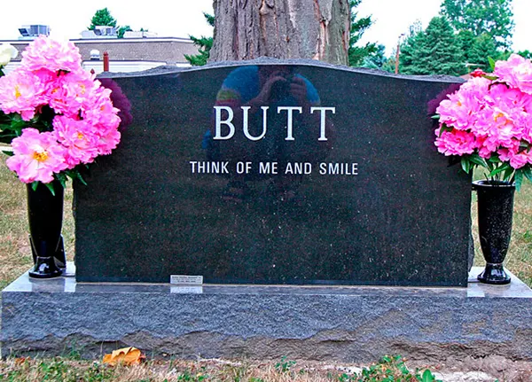 Fascinating Photos of Famous Graves and the Incredible Stories Behind Them