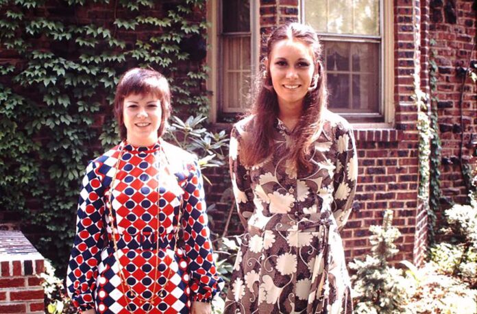 Hippie Style and Spirit: Rare Photos from the 1960s–1970s