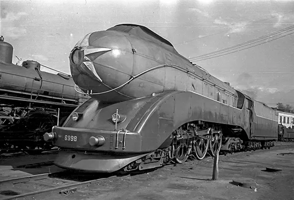  Golden Age of Streamliners Vintage Photos