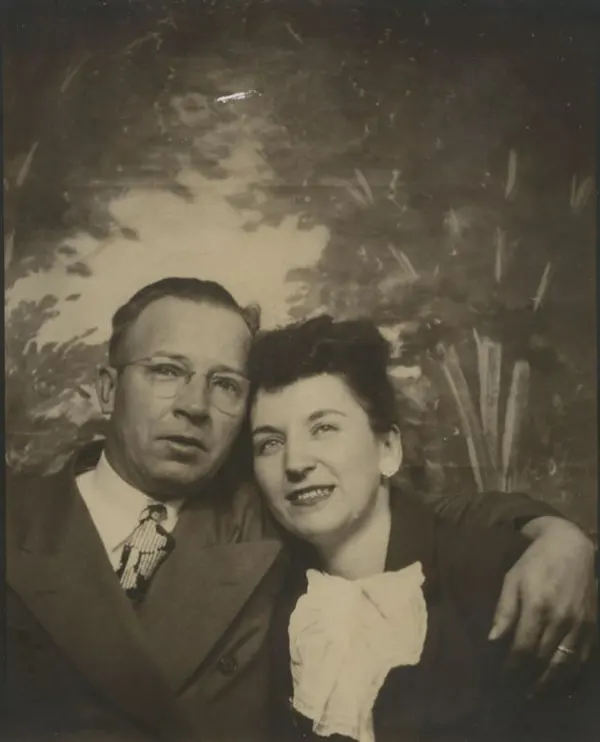 Vintage Photobooth Portraits Capture Intimate Moments Between 1950s Couples