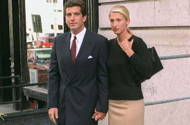 Rare Photos Show Just How Effortlessly Cool JFK Jr. and Carolyn Bessette Really Were