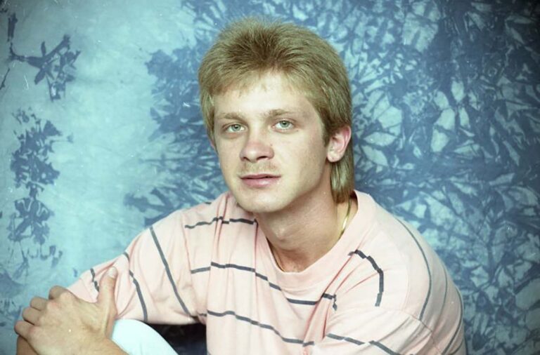 The Hairstyles and Fashion of 1980s Men Captured in Studio Portraits