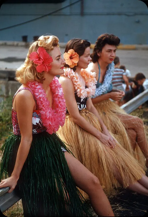 Color Photos of Hawaii 
