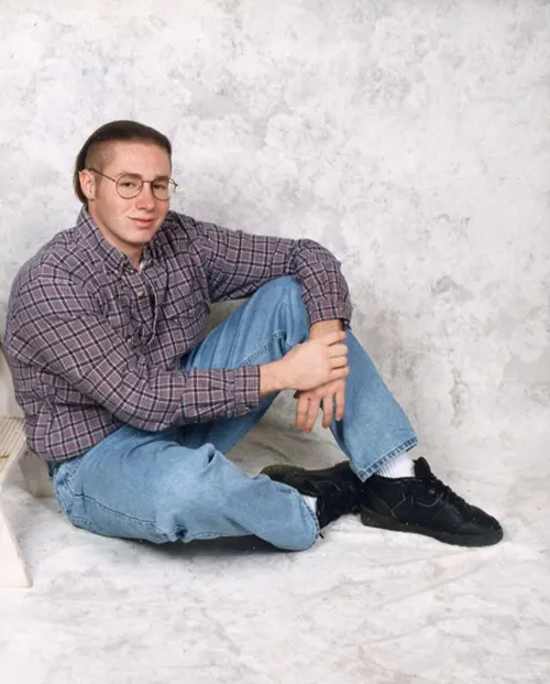 tudio Portraits Show Exactly How Young Men Dressed in the Early 1990s