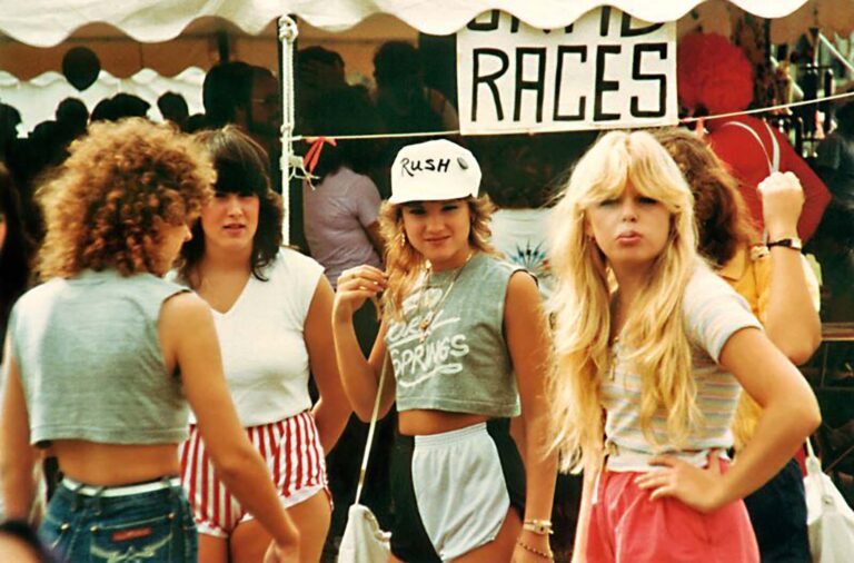 These Photos Reveal What 1980s Fashion Actually Looked Like Day-to-Day