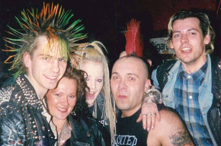 What Punk Culture Really Looked Like in Its Prime: Rare Photos from the 1980s