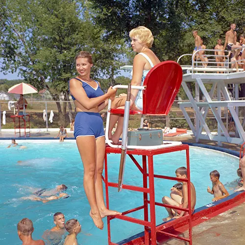 Rare 1960s Photos Offer a Fascinating Look at Swimsuit Fashion of the Era