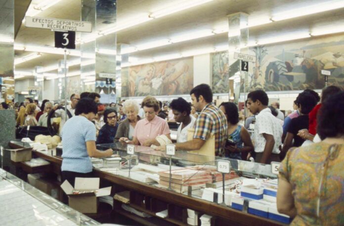 Rare Photos Show What Everyday Life in Cuba Looked Like